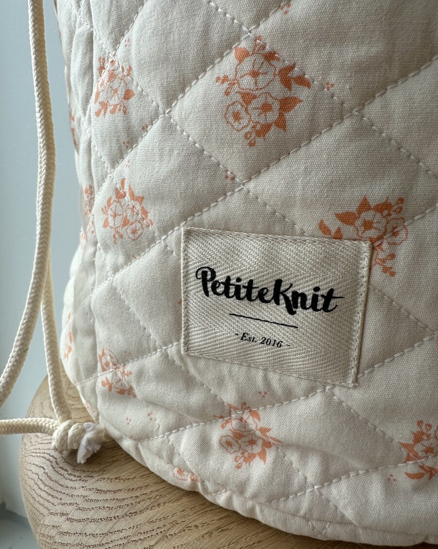 PetiteKnit Get your Knit Together Bag Grand -  Apricot Flower