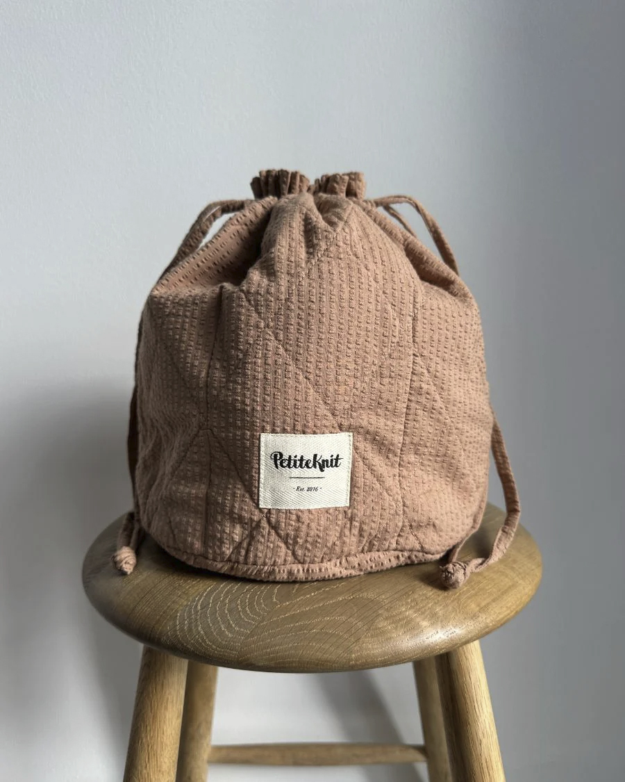 PetiteKnit Get your Knit Together Bag  -  Praline Seersucker
